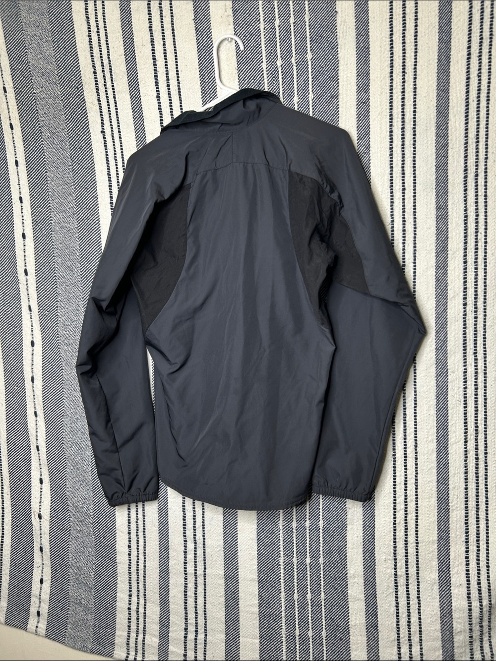 Patagonia Charcoal Houdini Stash Half-Zip Pullover Jacket - Picture 4 of 4